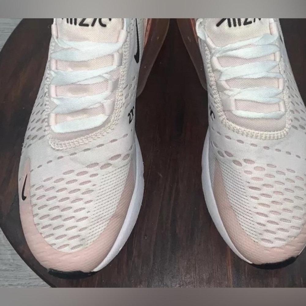 Women’s Nike Air Max 270
